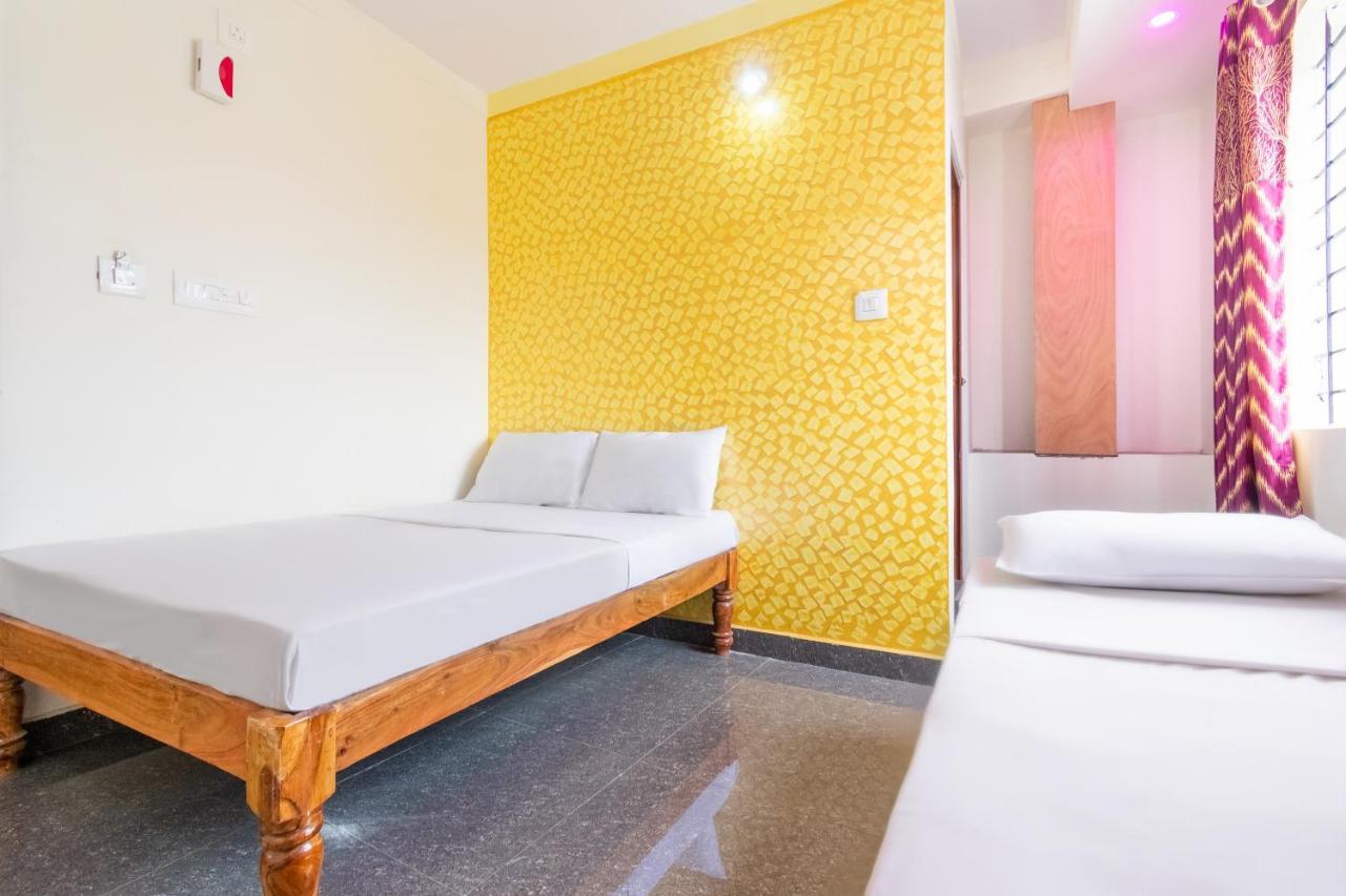 Hôtel Spot On 45103 Galaxy Grand à Narasimharaja Puram Extérieur photo